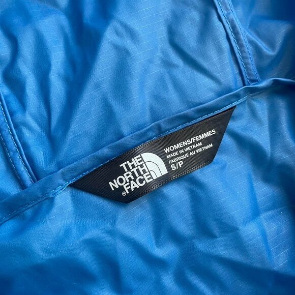 The North Face Packable Nylon Windbreaker - Picture 5 of 8